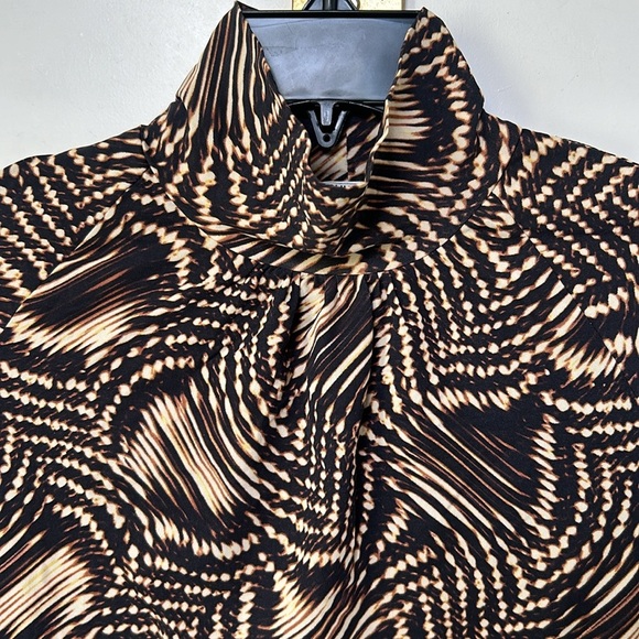 ST. JOHN SPORT Mock Neck Long Sleeve Psychedelic Design Brown Tan Petite XSMALL - Picture 5 of 16